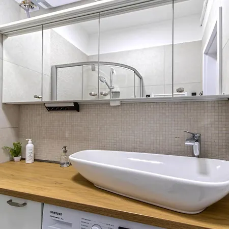 Buda Floor With Terrace & View