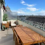 Buda Floor With Terrace & View Apartman *